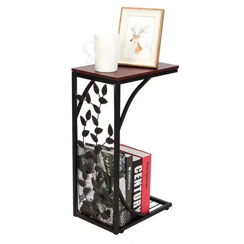 Mesa auxiliar desmontable de una sola capa en forma de C con tablero de densidad marrón, estructura de hierro con recubrimiento de polvo negro y diseño de hoja dorada en pincel